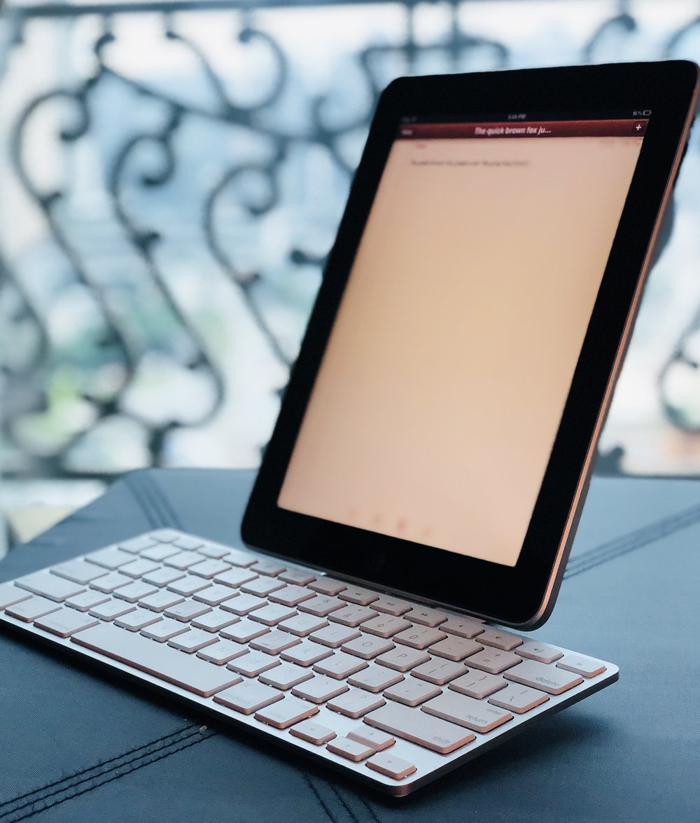 Steve Jobs approved this keyboard dock...